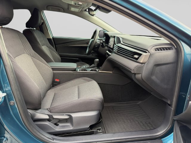 Certified 2025 Toyota Camry LE AWD/4WD image 15