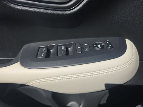 Used 2023 Honda HR-V LX image 26