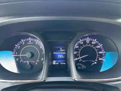 Used 2018 Toyota Avalon XLE image 18