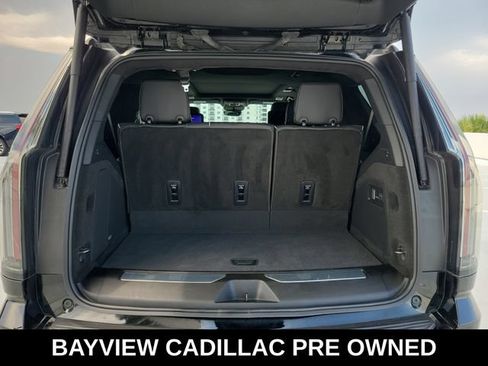 Used 2025 Cadillac Escalade Premium Luxury Platinum AWD/4WD image 11