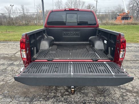 Used 2020 Nissan Frontier SV w/ SV Utility Package image 12