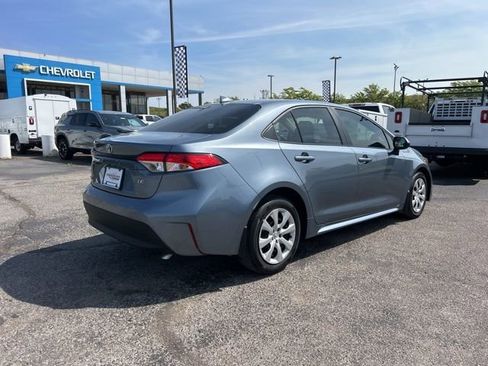 Used 2025 Toyota Corolla LE FWD image 3
