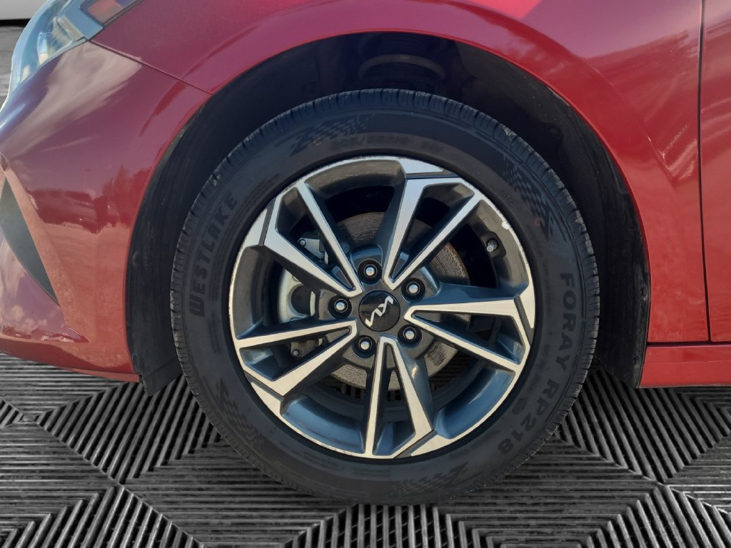 Used 2024 Kia Forte LXS FWD image 14