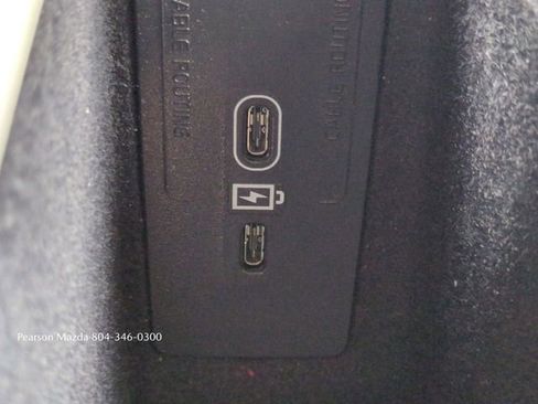 Used 2025 Volvo XC90 B6 Ultra w/ Protection Package Premier image 25