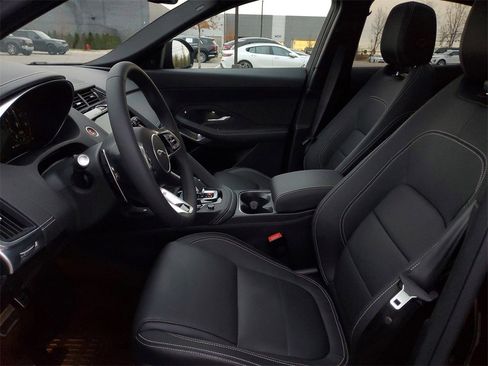 Used 2024 Jaguar E-PACE R-Dynamic SE image 6