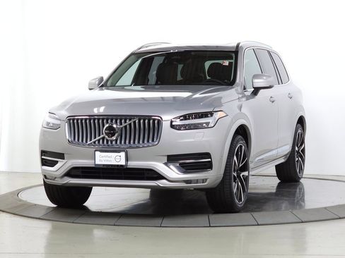 Used 2025 Volvo XC90 B6 Plus w/ Protection Package AWD/4WD image 3