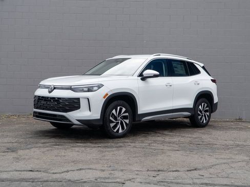 New 2026 Volkswagen Tiguan S image 1