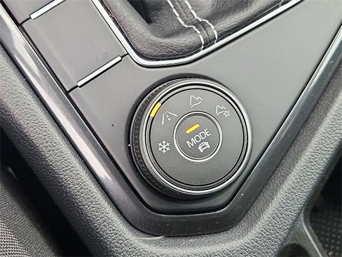 Certified 2022 Volkswagen Tiguan S image 25