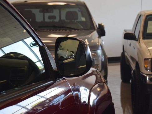 Used 2005 Toyota 4Runner SR5 image 33