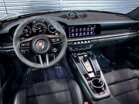 Certified 2024 Porsche 911 Carrera GTS image 20