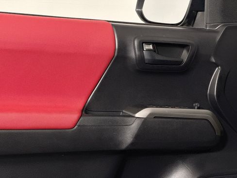 Used 2021 Toyota Tacoma SR5 image 16