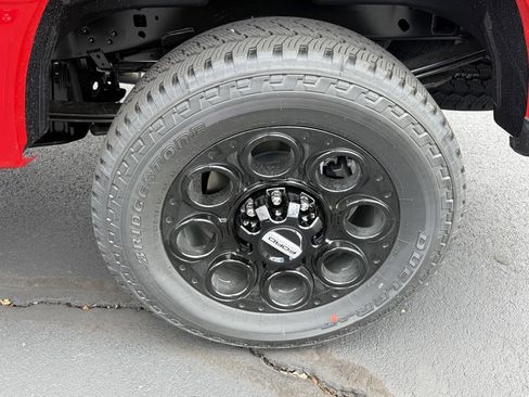 New 2026 Ford F250 Lariat w/ Black Appearance Package image 29