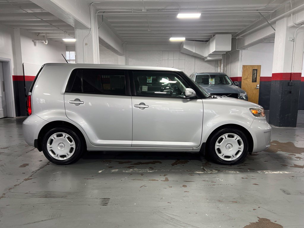 Used 2008 Scion xB FWD image 6