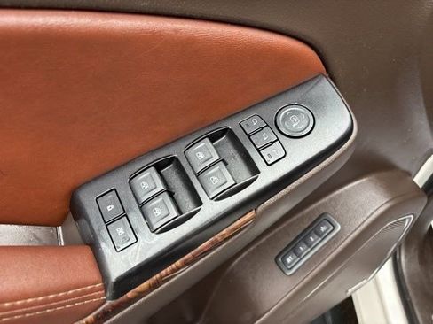 Used 2018 Chevrolet Tahoe Premier image 14