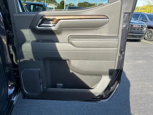 New 2026 GMC Sierra 1500 Elevation image 16