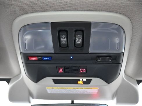 Used 2023 Subaru Crosstrek 2.0i Premium image 24