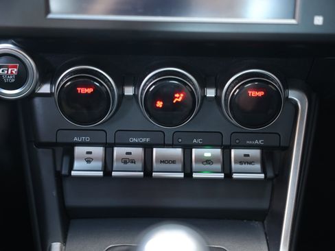 Used 2023 Toyota GR86 Premium image 38