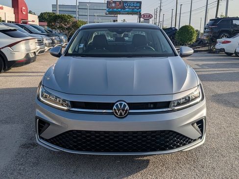 Used 2025 Volkswagen Jetta SE w/ Sunroof Package FWD image 6