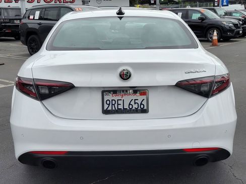 Used 2024 Alfa Romeo Giulia Sprint image 27