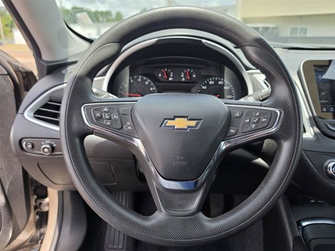 Used 2024 Chevrolet Malibu LT FWD image 25
