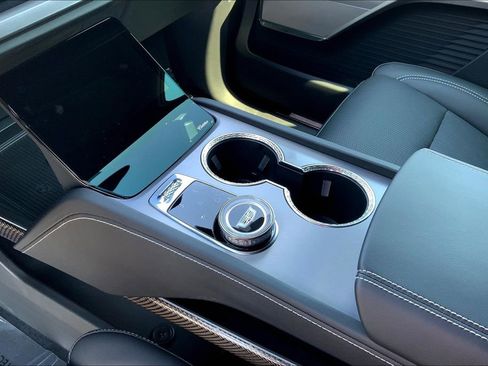 New 2026 Cadillac Vistiq Sport image 10