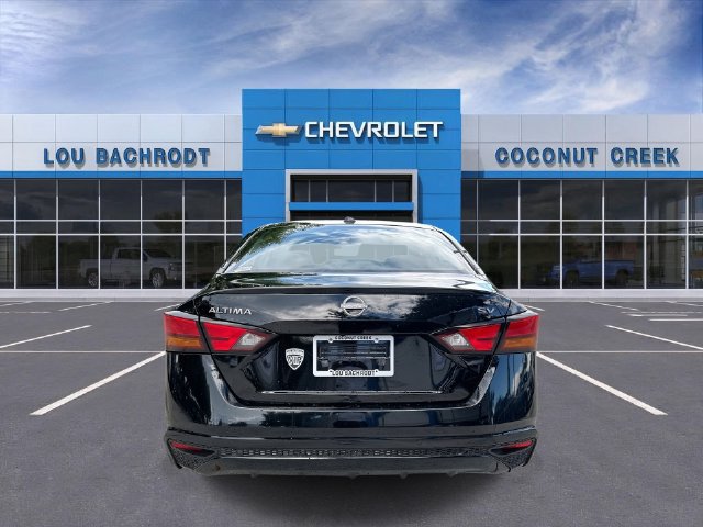 Used 2024 Nissan Altima 2.5 SV FWD image 7