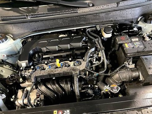 Used 2025 Hyundai Venue SEL image 33