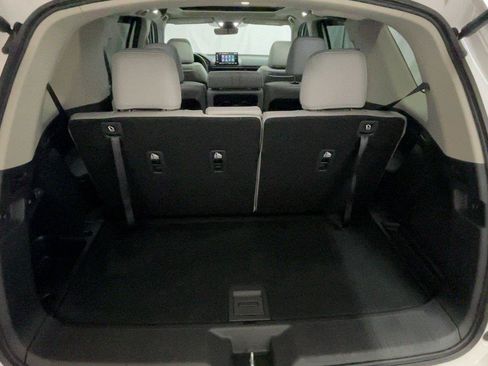 Used 2025 Honda Pilot Elite image 21