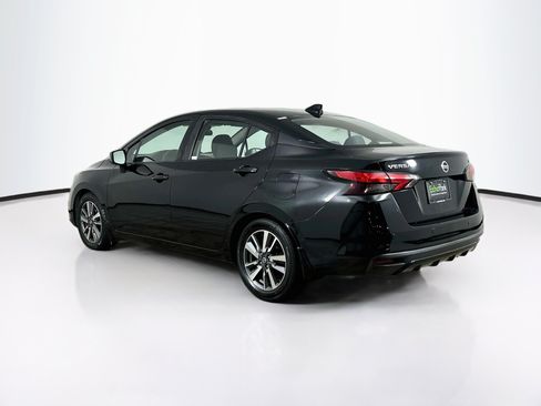 Used 2020 Nissan Versa SV FWD image 5