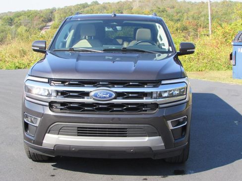 Used 2024 Ford Expedition Max Limited image 2