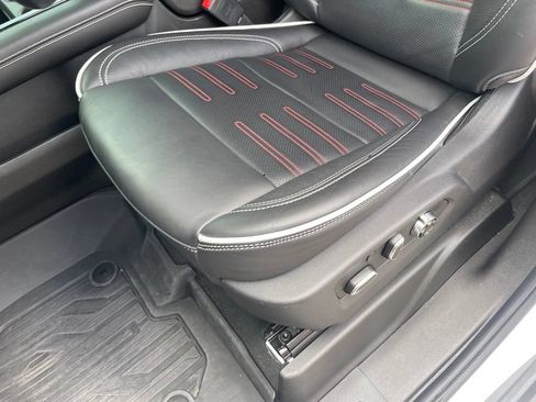 Used 2025 GMC Yukon AT4 Ultimate w/ LPO, Floor Liner Package AWD/4WD image 22