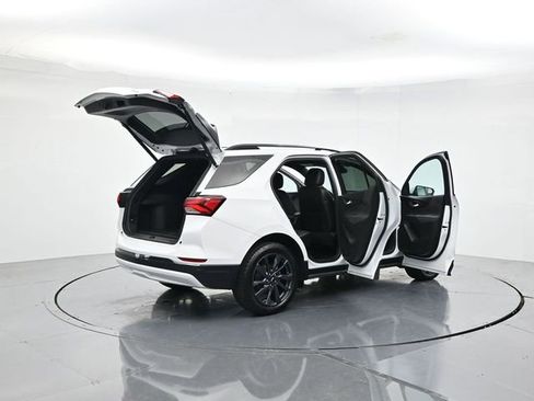 Used 2022 Chevrolet Equinox RS w/ LPO, Floor Liner Package FWD image 50