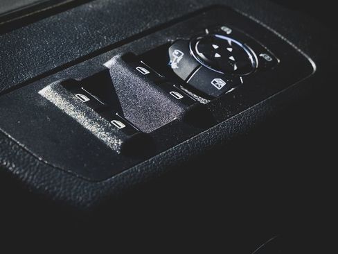 Used 2019 Ford F150 Lariat image 35