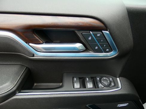 Used 2023 GMC Sierra 1500 SLT w/ SLT Convenience Package image 19