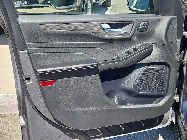 Used 2025 Ford Escape Platinum AWD/4WD image 23