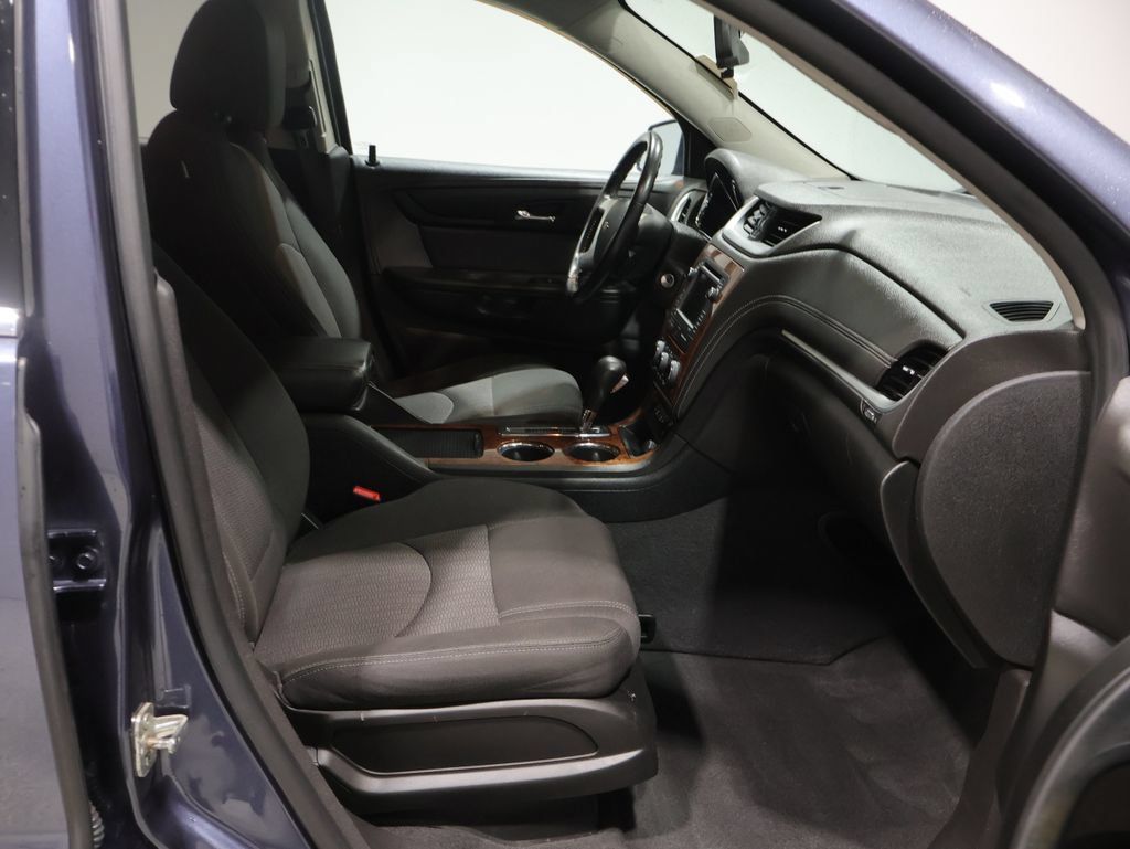 Used 2014 Chevrolet Traverse LT AWD/4WD image 24