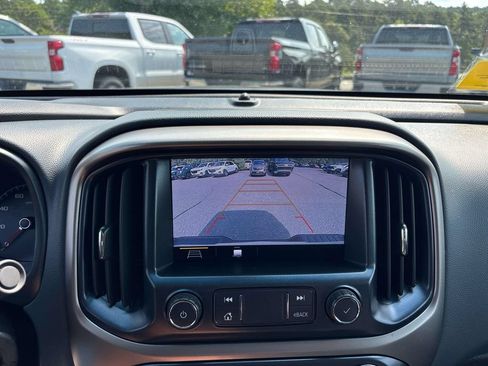 Used 2019 Chevrolet Colorado Z71 AWD/4WD image 25
