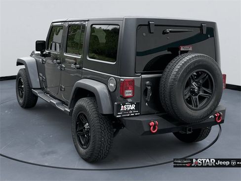 Used 2018 Jeep Wrangler Unlimited Sport S image 7