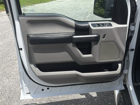 Used 2017 Ford F150 XL w/ Equipment Group 101A Mid RWD image 23