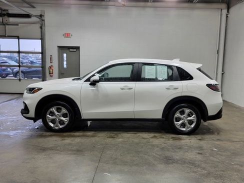 Certified 2025 Honda HR-V LX image 9