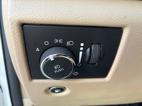 Used 2019 Jeep Grand Cherokee Limited w/ Luxury Group II AWD/4WD image 20