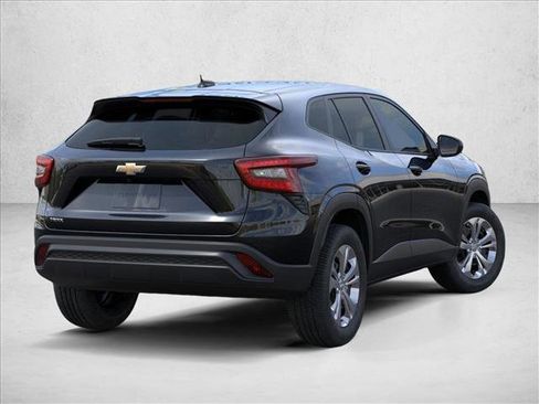 New 2026 Chevrolet Trax LS image 5