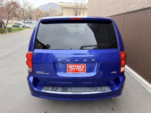 Used 2019 Dodge Grand Caravan SE w/ UConnect Hands-Free Group image 6