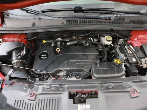 Used 2019 Buick Encore Essence FWD image 36