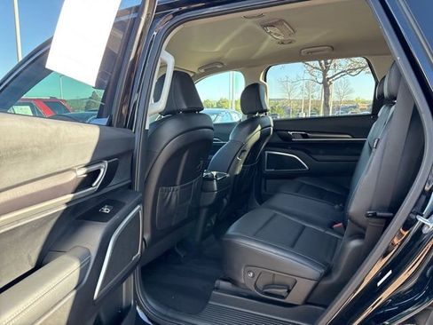 Used 2023 Kia Telluride LX AWD/4WD image 19