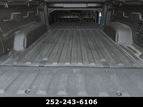 Used 2026 Chevrolet Silverado EV Trail Boss AWD/4WD image 38