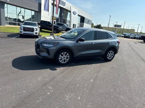 Used 2024 Ford Escape Active w/ Cold Weather Package FWD image 8