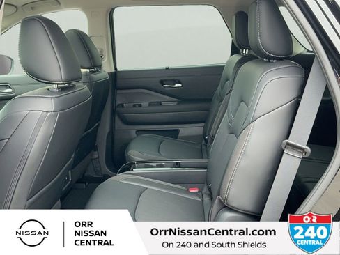 New 2026 Nissan Pathfinder SL AWD/4WD image 14