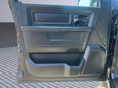 Used 2017 RAM 1500 Express AWD/4WD image 12