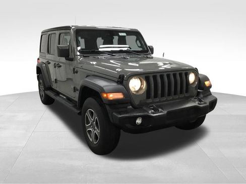 Used 2022 Jeep Wrangler Unlimited Sport AWD/4WD image 3
